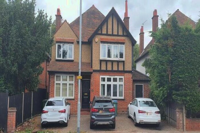 5 Bedroom Property To Rent In Rickmansworth Road, Watford, WD18
