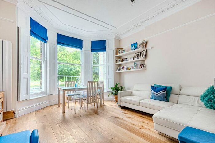2 Bedroom Flat To Rent In Clapham Common North Side, Clapham Common, SW4