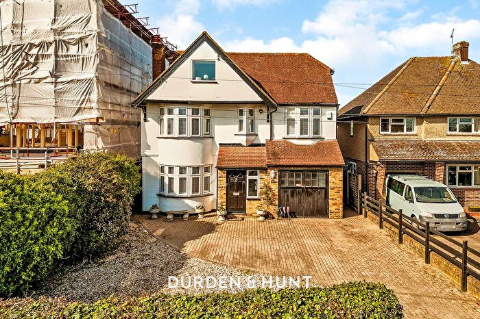 6 Bedroom Detached House For Sale In Epping Road, Toot Hill, CM5