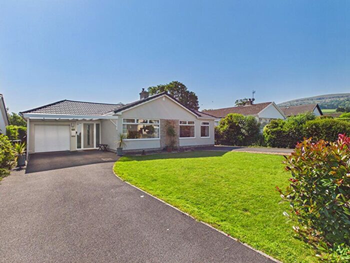 3 Bedroom Detached Bungalow For Sale In Beaufort Avenue, Llangattock, NP8