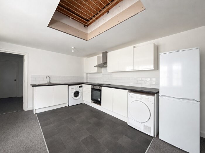 3 Bedroom Flat To Rent In Bedford Place, Southampton, SO15