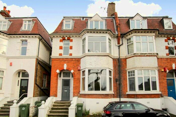 1 Bedroom Flat To Rent In Kings Avenue, Balham, SW12