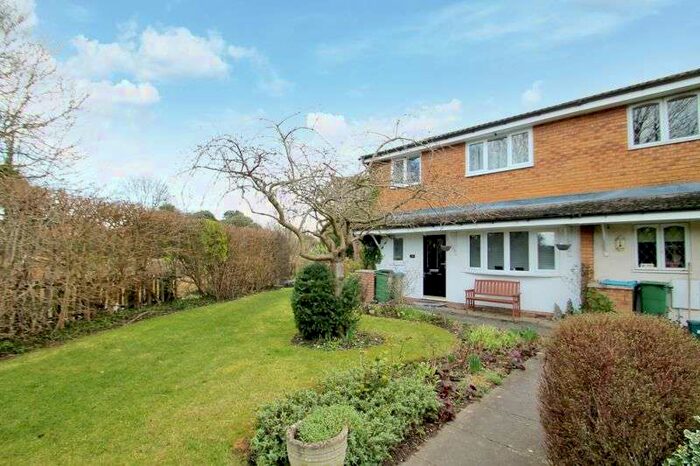 2 Bedroom Property To Rent In Waterside, Edlesborough, Bucks, LU6