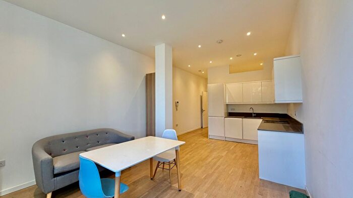 Studio To Rent In Riverbank Way, Brentford, TW8