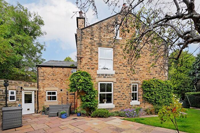 4 Bedroom Semi-Detached House For Sale In Mackenzie Crescent, Broomhall, Sheffield, S10