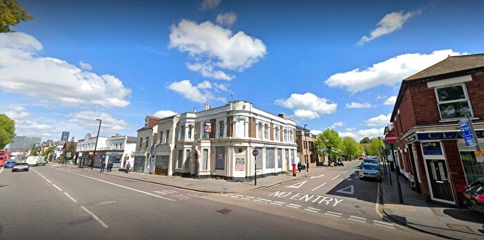 3 Bedroom Flat To Rent In Brighton Road, South Croydon, CR2