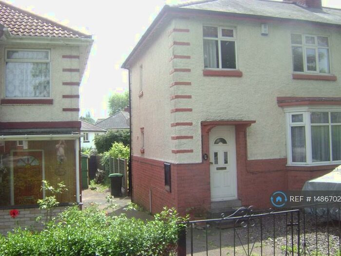 3 Bedroom Semi-Detached House To Rent In Broadway, Oldbury, B68
