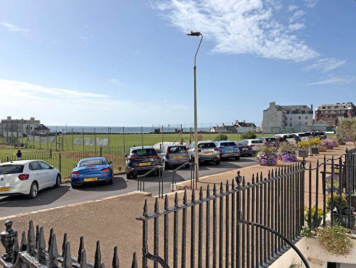 1 Bedroom Flat For Sale In Fortfield Terrace, Sidmouth, EX10