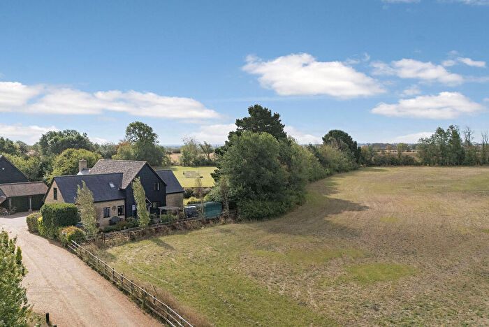4 Bedroom Detached House For Sale In Dacre Close, Old Hurst, Huntingdon, Cambridgeshire, PE28