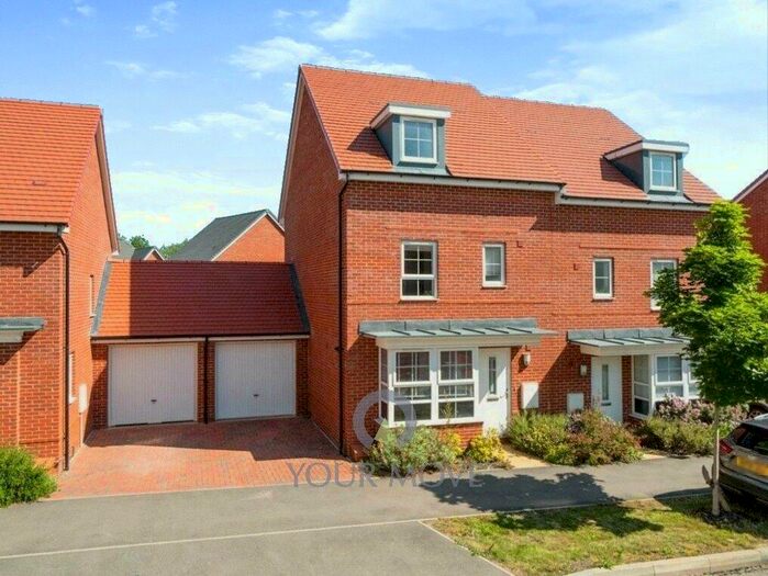 4 Bedroom Semi-Detached House To Rent In Admiral Avenue, Hemel Hempstead, Hertfordshire, HP2