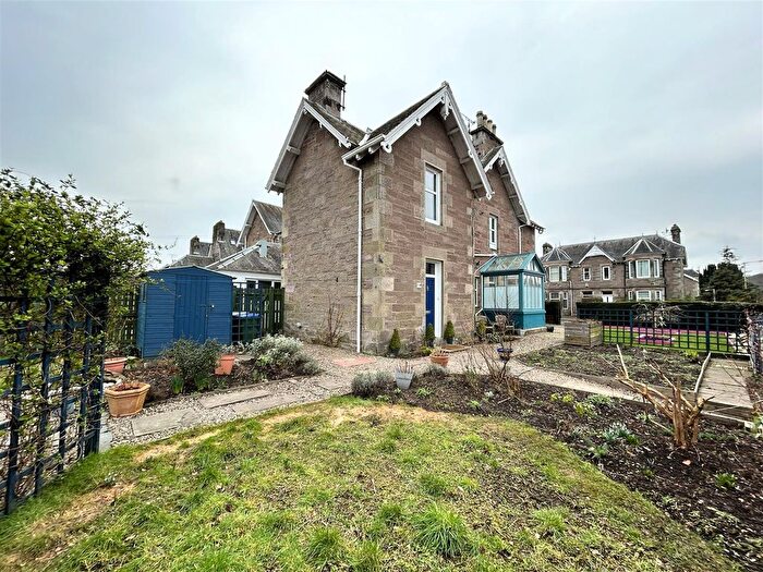 3 Bedroom Maisonette To Rent In Balhousie Street, Perth, PH1