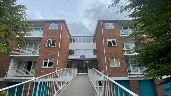2 Bedroom Flat To Rent In Essex Close, Coventry, CV5