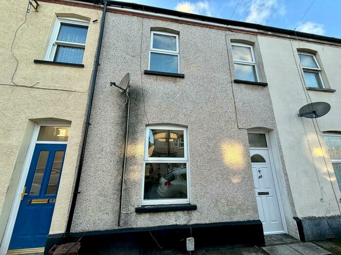 3 Bedroom Terraced House To Rent In Hoskins Street, Newport, NP20