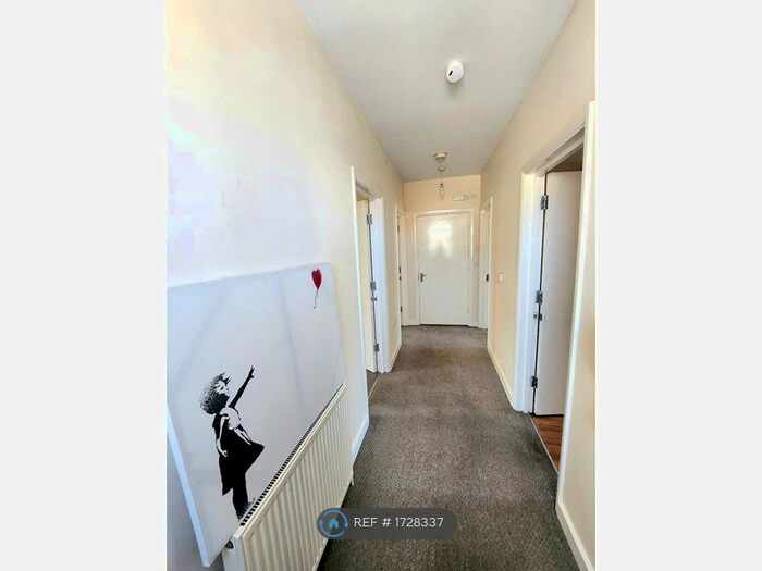 2 Bedroom Maisonette To Rent In Woolwich, Woolwich, SE18