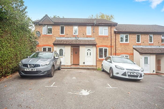 1 Bedroom Maisonette For Sale In Nutfield Court, Southampton, Hampshire, SO16