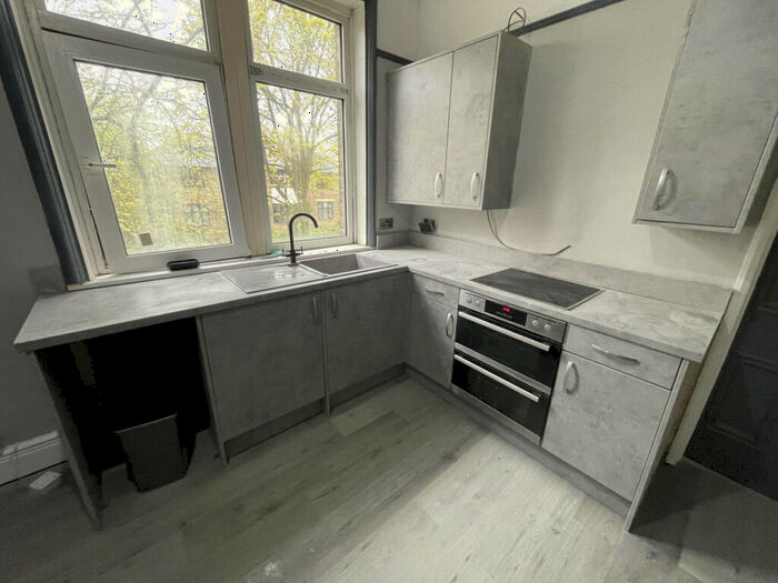 1 Bedroom Apartment To Rent In St. Marys Road, Leeds, LS7