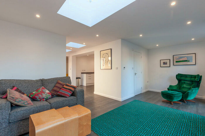 3 Bedroom End Of Terrace House To Rent In Old Road, Headington, Oxford, OX3