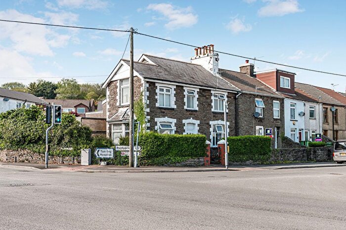 3 Bedroom End Of Terrace House For Sale In Main Road, Tonteg, CF38