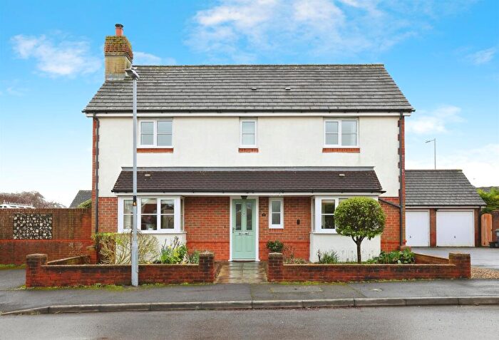 4 Bedroom Detached House For Sale In Bonnewe Rise, Amesbury, Salisbury, SP4