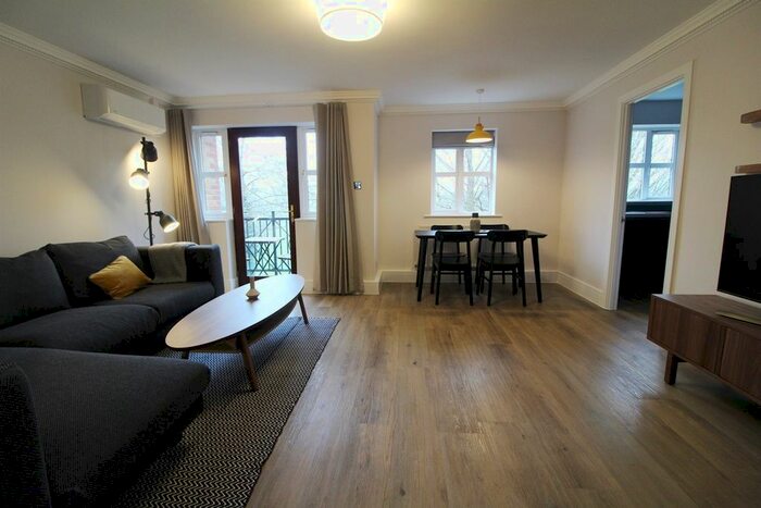 2 Bedroom Flat To Rent In Elliots Way, Caversham, Reading RG4