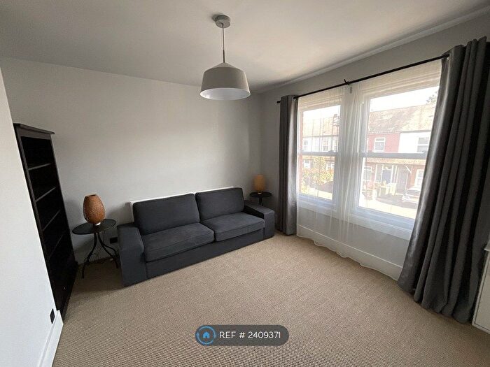 1 Bedroom Maisonette To Rent In Russell Road, Walton-On-Thames, KT12