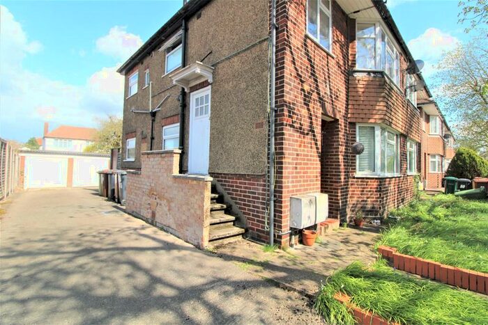 Maisonette To Rent In The Walk, Potters Bar, EN6