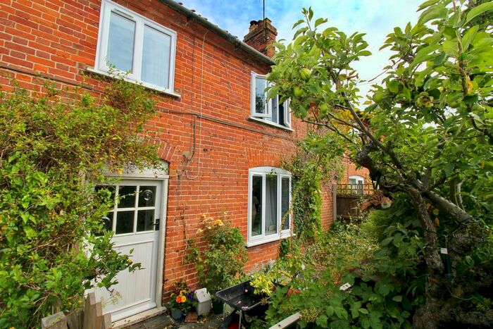 2 Bedroom Cottage For Sale In The Loke, Gresham, Norwich, NR11