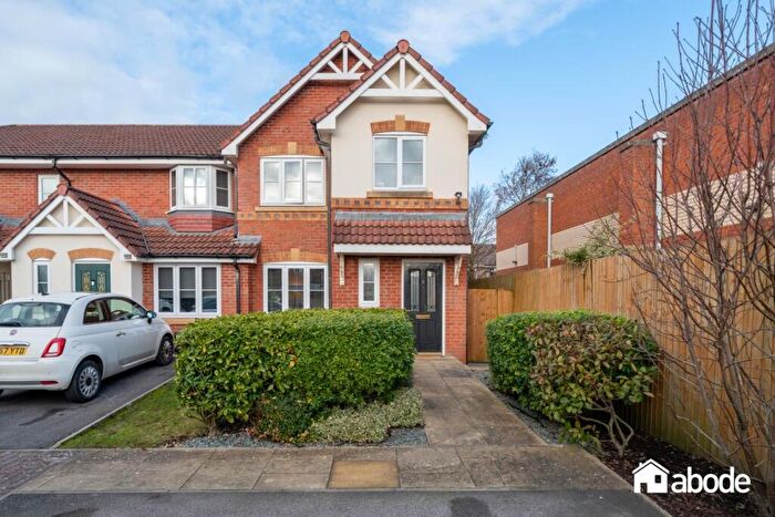 3 Bedroom End Of Terrace House For Sale In Singleton Close, Southport, PR9