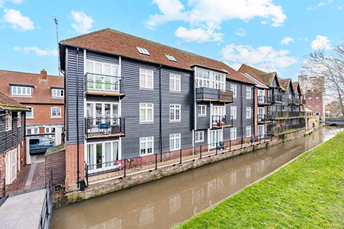1 Bedroom Flat For Sale In Pound Lane, Canterbury, CT1