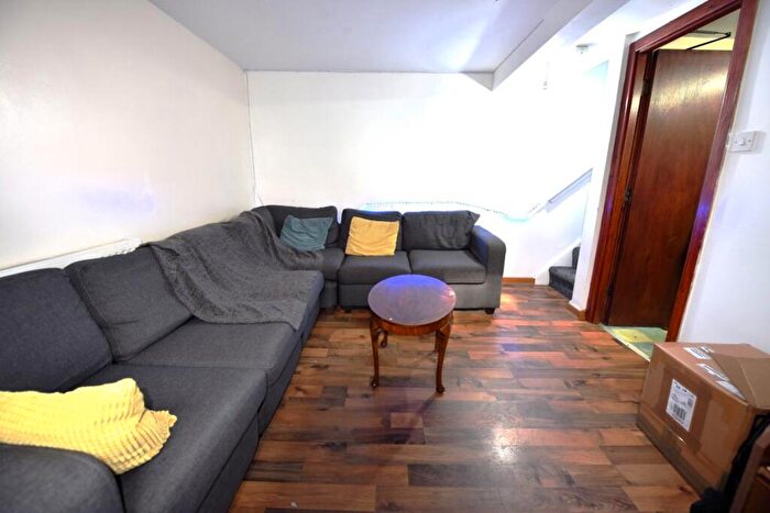 4 Bedroom House To Rent In John Street, LS6