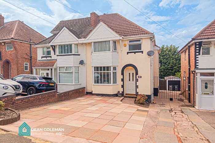 3 Bedroom Semi Detached House For Sale In Groveley Lane, Longbridge, B31