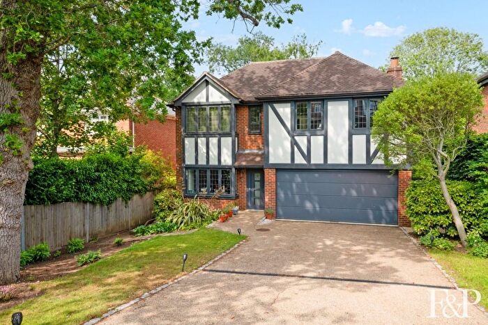 5 Bedroom Detached House For Sale In Woodlands, Gerrards Cross, SL9