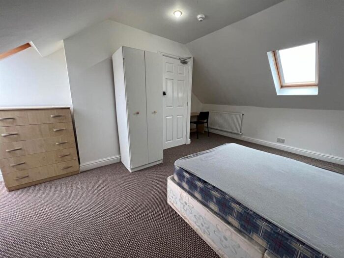 1 Bedroom Private Hall To Rent In Colum Road, Cardiff, CF10
