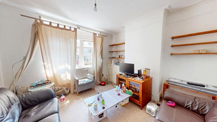 6 Bedroom Terraced House To Rent In Elm Grove, Brighton, BN2