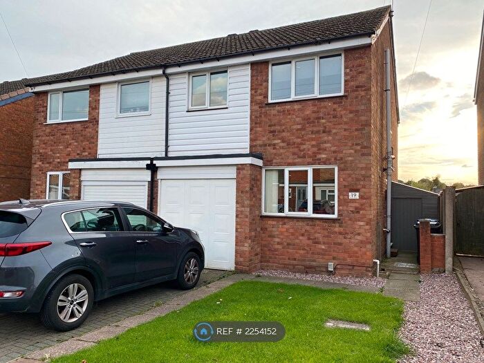 3 Bedroom Semi-Detached House To Rent In Avon Road, Burntwood, WS7
