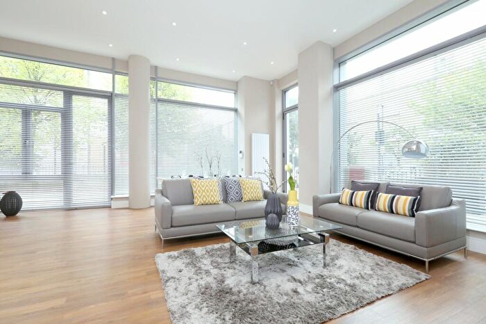 2 Bedroom Apartment To Rent In Highbury, - Energy Rating B, N5