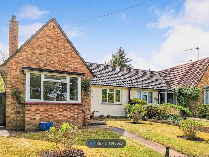 3 Bedroom Bungalow To Rent In Rectory Lane, Loughton, IG10