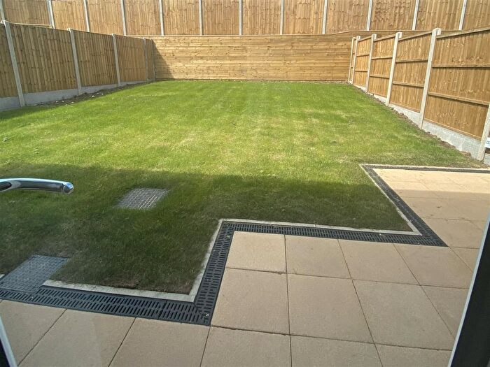 3 Bedroom Detached House To Rent In Alexander Grove, Kirk Ella, HU10