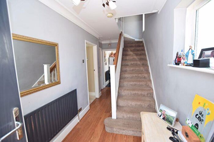 4 Bedroom Semi-Detached House To Rent In Sandling Village, Maidstone, ME14