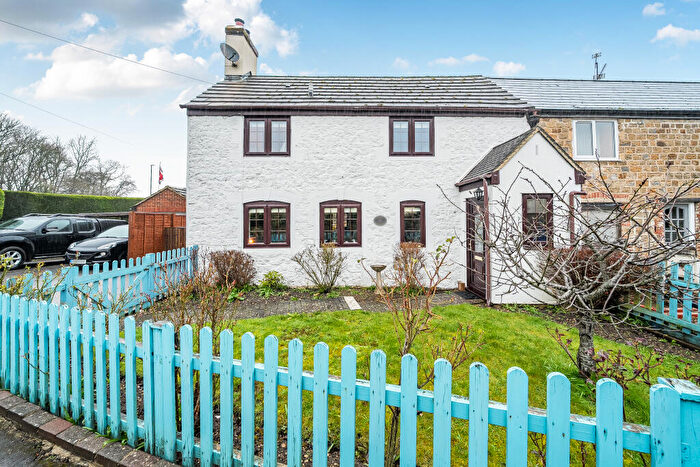 3 Bedroom Semi-Detached House For Sale In Swindon Road, Highworth, Swindon, SN6