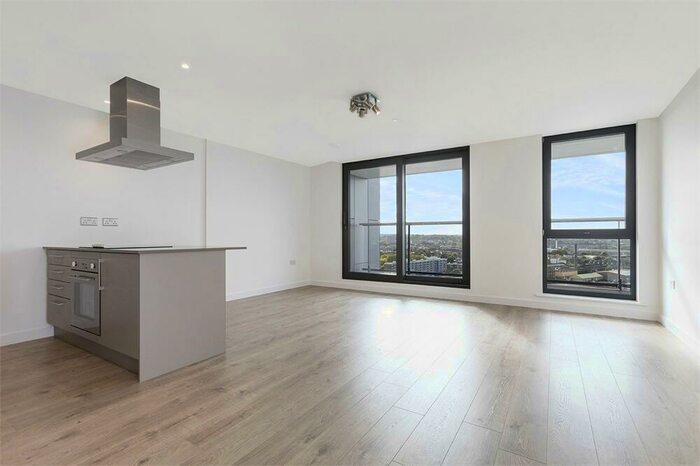 3 Bedroom Apartment To Rent In Chancellor House, Rotherhithe New Road, London, SE16