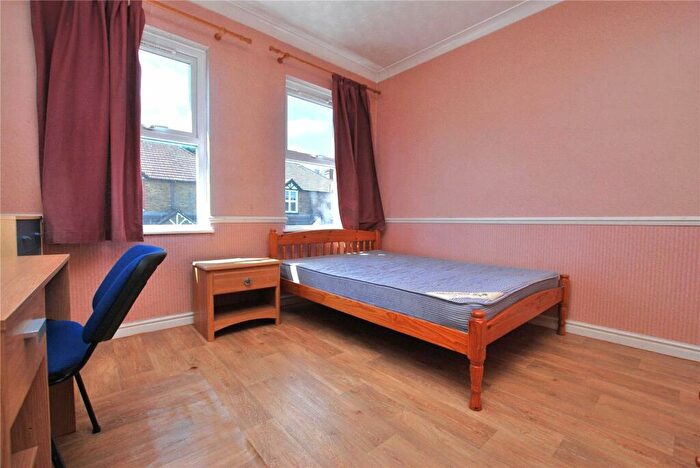 1 Bedroom House Of Multiple Occupation To Rent In Walnut Tree Close, Guildford, Surrey, GU1