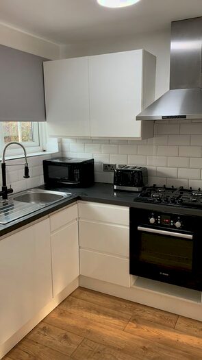 1 Bedroom Flat To Rent In Chesterfield Road, Barnet, EN5