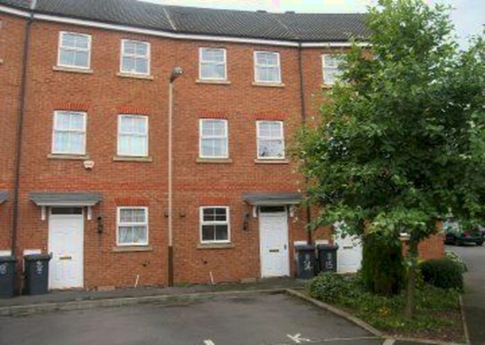 5 Bedroom Terraced House To Rent In Larchmont Road, Leicester, LE4