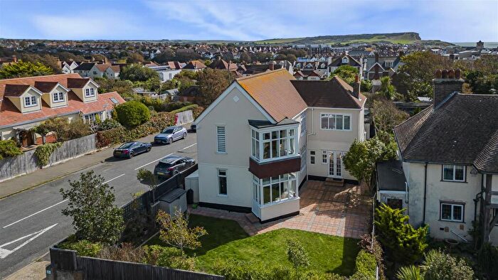 4 Bedroom Detached House For Sale In Grosvenor Road, Seaford, BN25