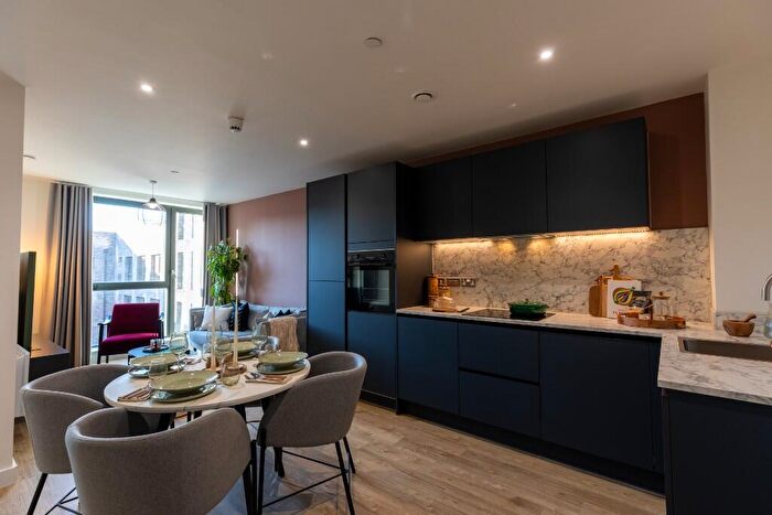 2 Bedroom Flat To Rent In Flat, Rockingham Street, Sheffield, S1