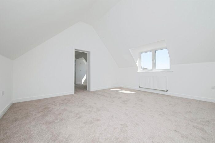 4 Bedroom Detached House For Sale In Spalding Way, Chelmondiston, Ipswich, IP9