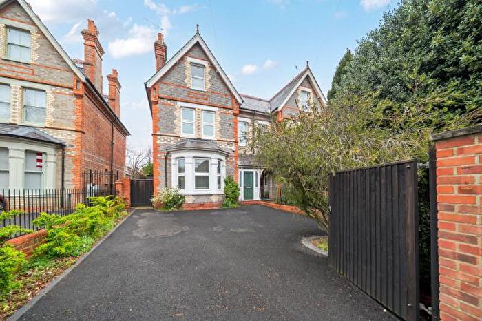 6 Bedroom Semi-Detached House For Sale In Christchurch Gardens, Reading, RG2