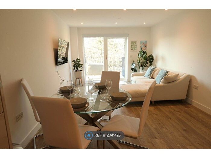 2 Bedroom Flat To Rent In Caesar House, Hemel Hempstead, HP1