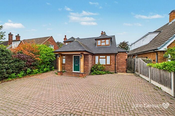 4 Bedroom Detached House For Sale In Alrewas Road, Kings Bromley, DE13